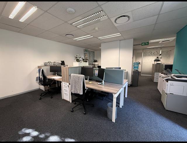 251M² OFFICE TO LET IN ROSEBANK